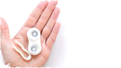 Atasi Mata Kering Saat Pakai Soft Lens: Penyebab Umum & Cara Mudah dengan Eye Drop Pelembap Optimal