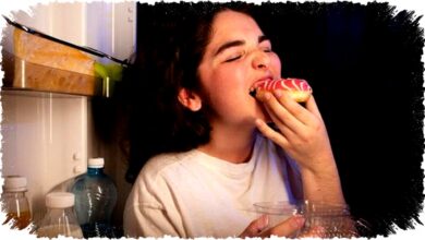 5 Kebiasaan Makan Malam yang Tanpa Disadari Menggagalkan Diet, Kebiasaan Sepele Ini Justru Hambat Penurunan Berat Badan