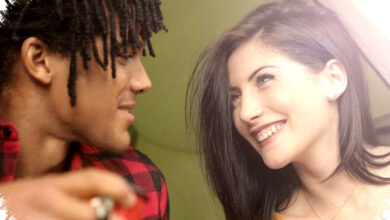 7 Cara Ampuh Hadapi Pasangan Tertutup, Bangun Kepercayaan Sebelum Hubungan Runtuh!