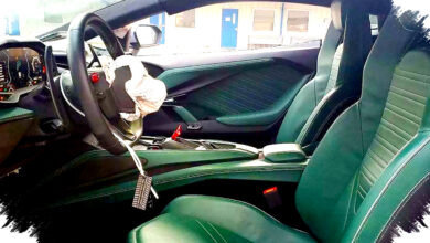 Lamborghini Revuelto Rusak Dengan Interior Hijau Misterius, Proyek Rebuild Berisiko Antara Kerusakan dan Kejayaan