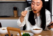 Berbuka Terlalu Cepat, Perut Kembung Hingga Nutrisi Sulit Terserap