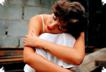 Saat Kehilangan Mengguncang Hati, Cara Sehat Mengizinkan Diri Berduka dan Bangkit Kini